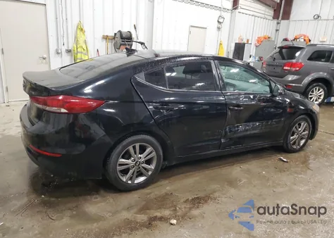 2017 Hyundai Elantra Se z USA, uszkodzony, nr VIN KMHD84LF6HU415583